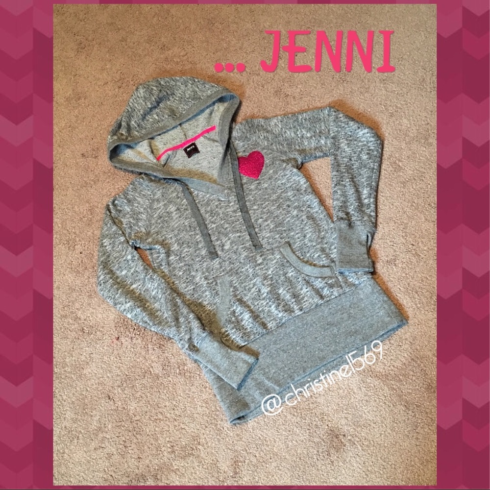 Jennifer Moore (Jenni) size: Small